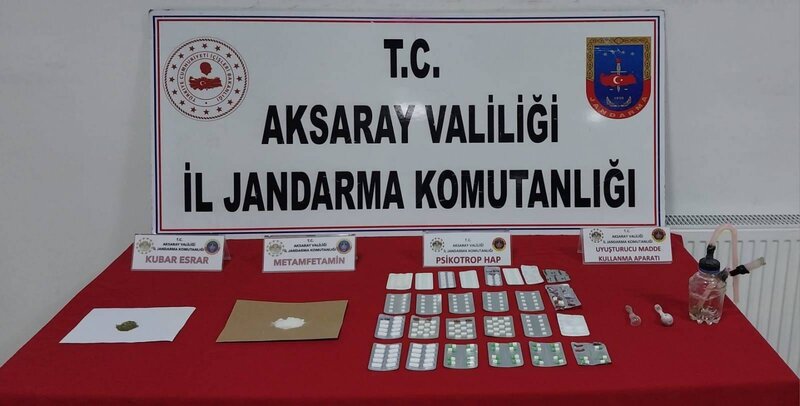 Aksaray’da şüphe üzerine durdurulan araçta uyuşturucu ele geçirildi
