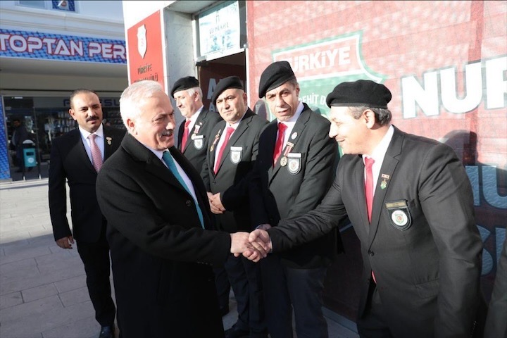 Vali Kumbuzoğlu, Şehit ve Gazi Derneklerini ziyaret etti