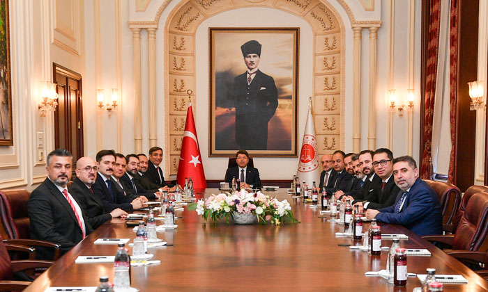 Adalet Bakanı Tunç, Aksaray dahil 14 Baro Başkanı ile görüştü