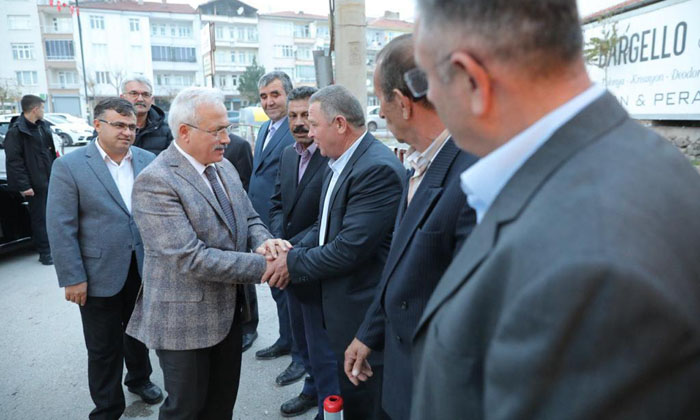 Vali Kumbuzoğlu: Üreticilerimizin her zaman yanındayız
