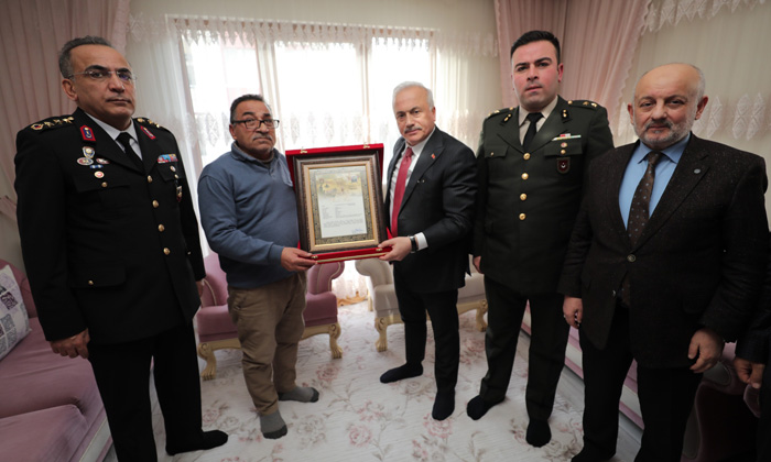 Şehit Gökhan Delen’in ailesine Şehadet Belgesi verildi