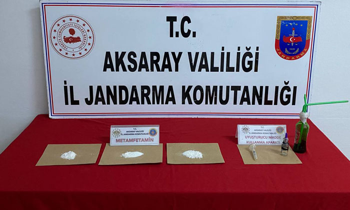 Aksaray’da uyuşturucu tacirlerine operasyon: 4 gözaltı