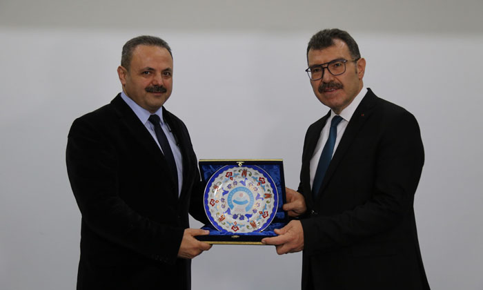 TÜBİTAK Başkanı Mandal, Aksaray Üniversitesi’nde