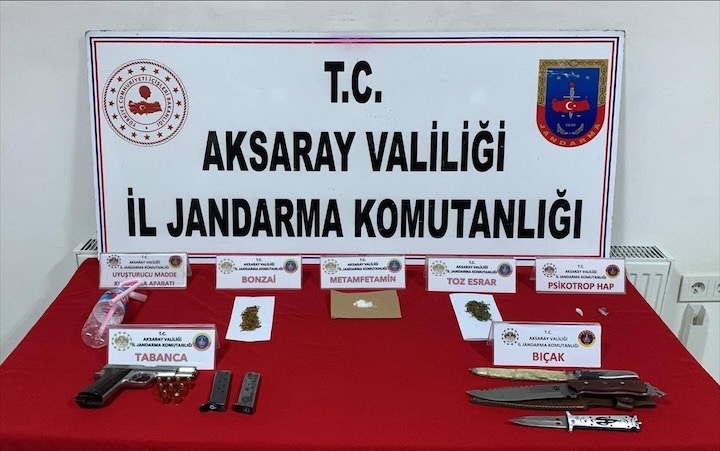 Aksaray’da jandarmadan uyuşturucu operasyonu