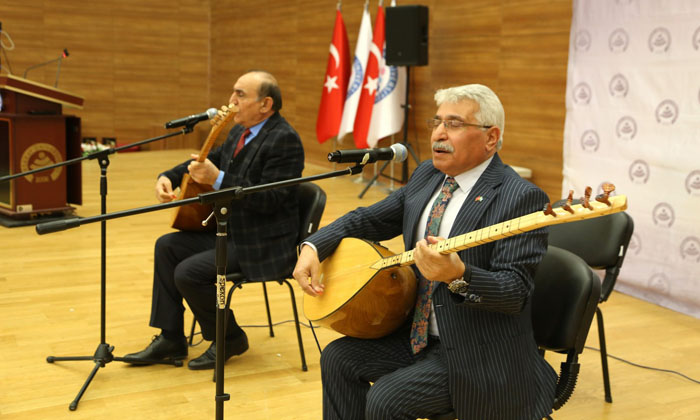 Âşıklar ASÜ’de kahramanlık türkülerini seslendirdi