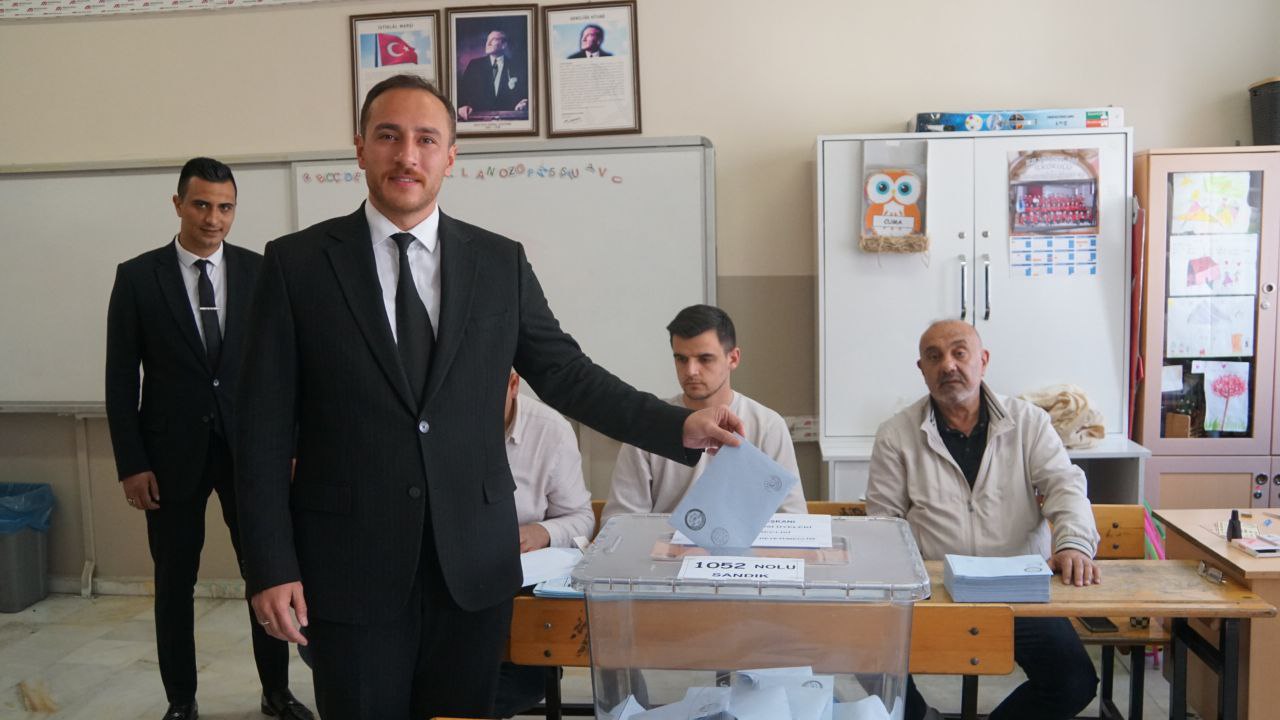 Başkan Adayı İrfan Çıtak oyunu kullandı