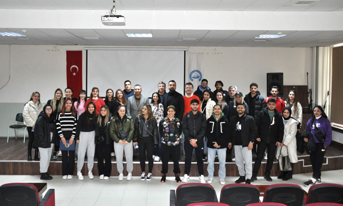 ASÜ’lü kadın sporcular kariyerlerini anlattı