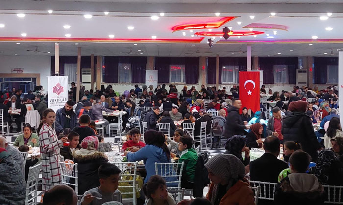 Vakıflar Bölge Müdürlüğü’nden Aksaray’da 500 kişilik gönül sofrası