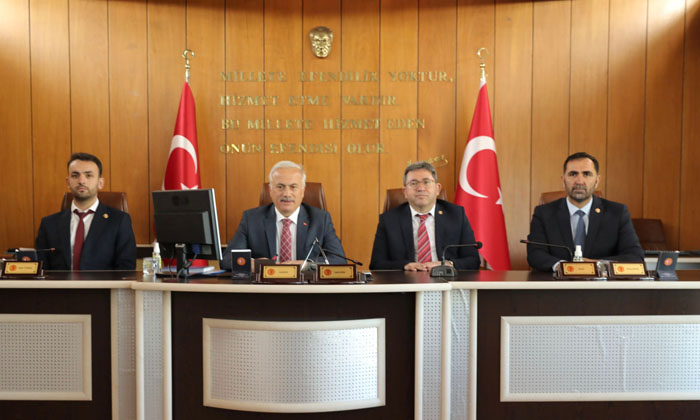 Vali Kumbuzoğlu İl Genel Meclisini ziyaret etti