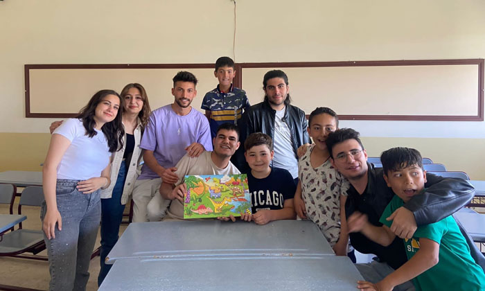 ASÜ’lüler proje kapsamında ilkokul öğrencileriyle buluştu
