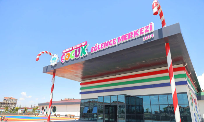 Aksaray Belediyesi’nden çocuklara eğlence merkezi