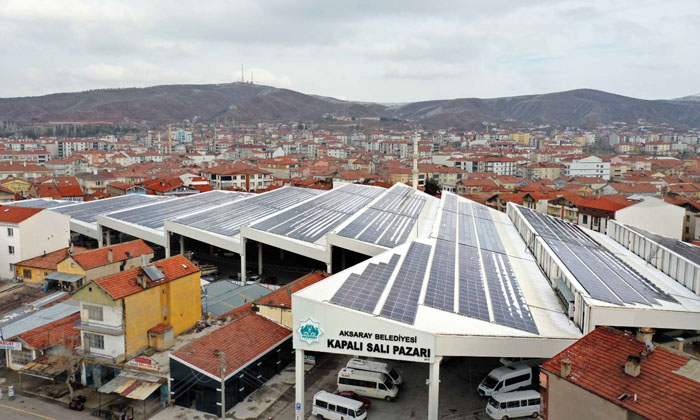 Güneş enerjisi santrali ile Aksaray Belediyesi kendi elektriğini üretiyor