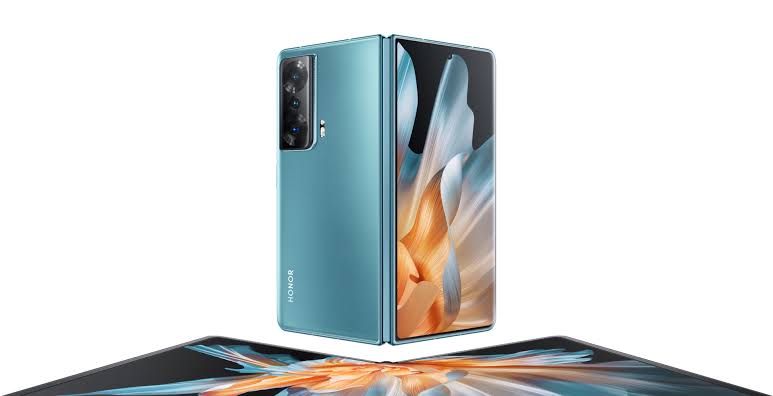 HONOR Magic Vs’i Katlanabilir Pazarında Öne Çıkaran Nedir?