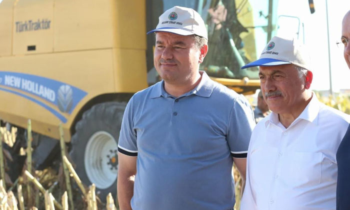 Aksaray’da yılın ilk ayçiçeği hasadı gerçekleştirildi
