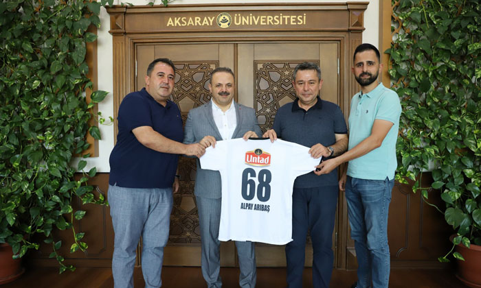 Rektör Arıbaş: Motolux 68 Aksaray Belediyespor, şehrin gururudur