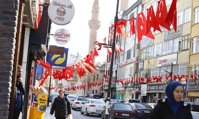 Aksaray Cumhuriyeti’nin 101.yılını bayraklarla karşılıyor