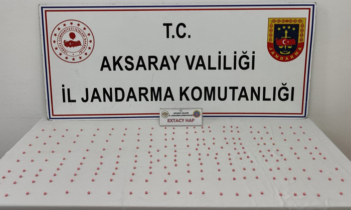 Aksaray’da eve baskın: 234 adet extacy hap ele geçirildi