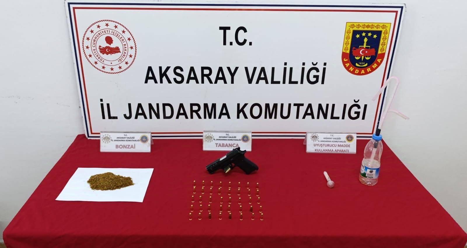 Aksaray’da operasyon: Bonzai ve silah ele geçirildi!