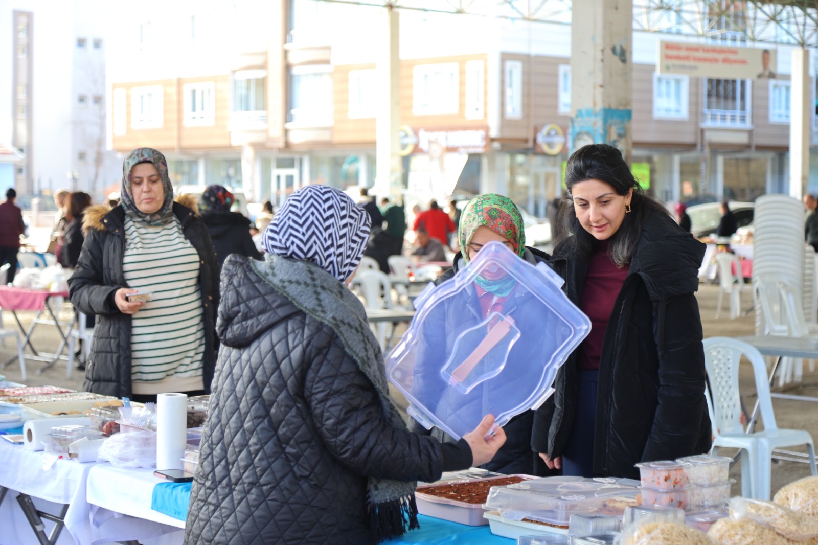 El emeği göz nuru ürünler hanımeli pazarında değer kazanıyor