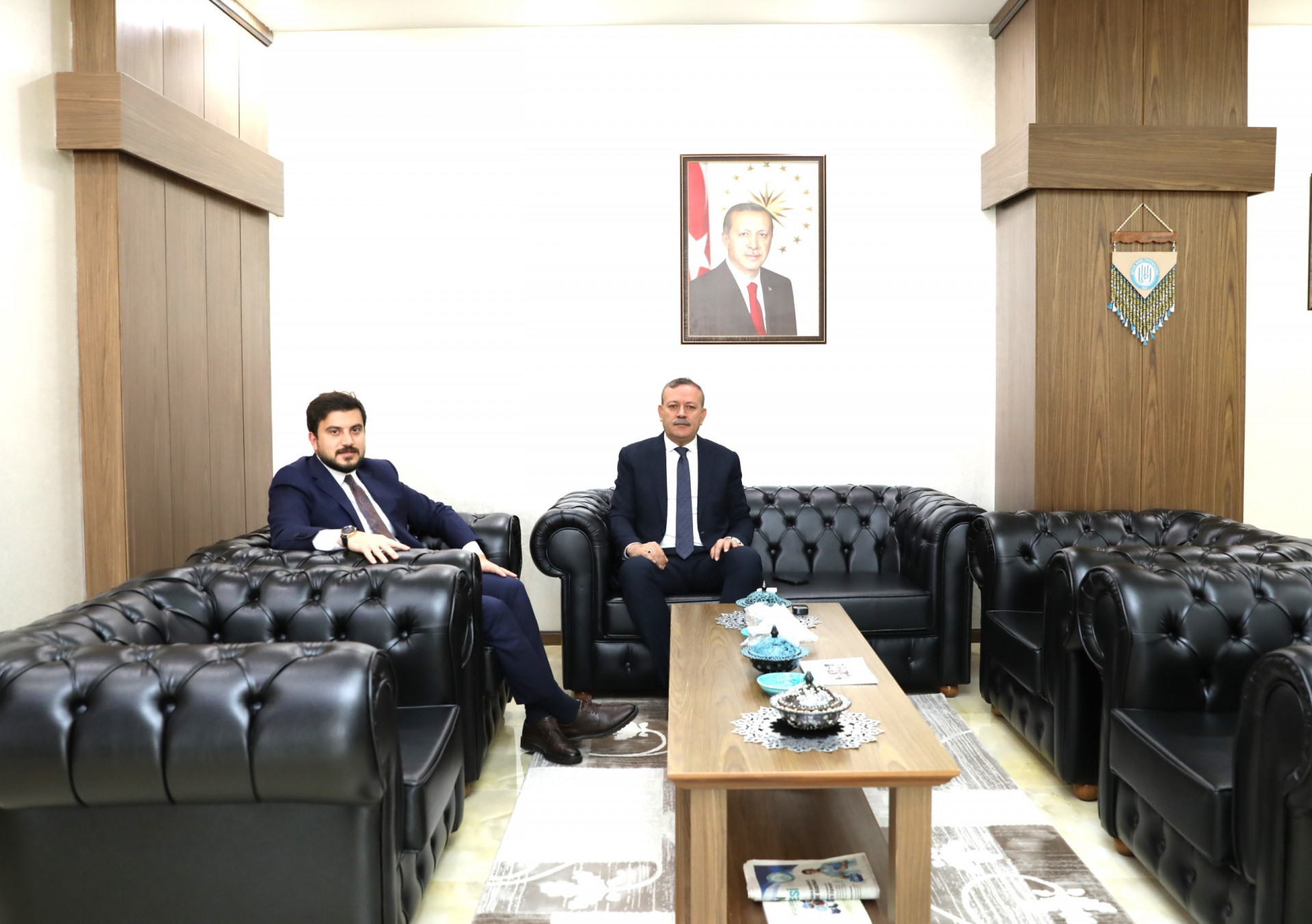 Adilcevaz Belediye Başkanı’ndan Rektör Elmastaş’a ziyaret