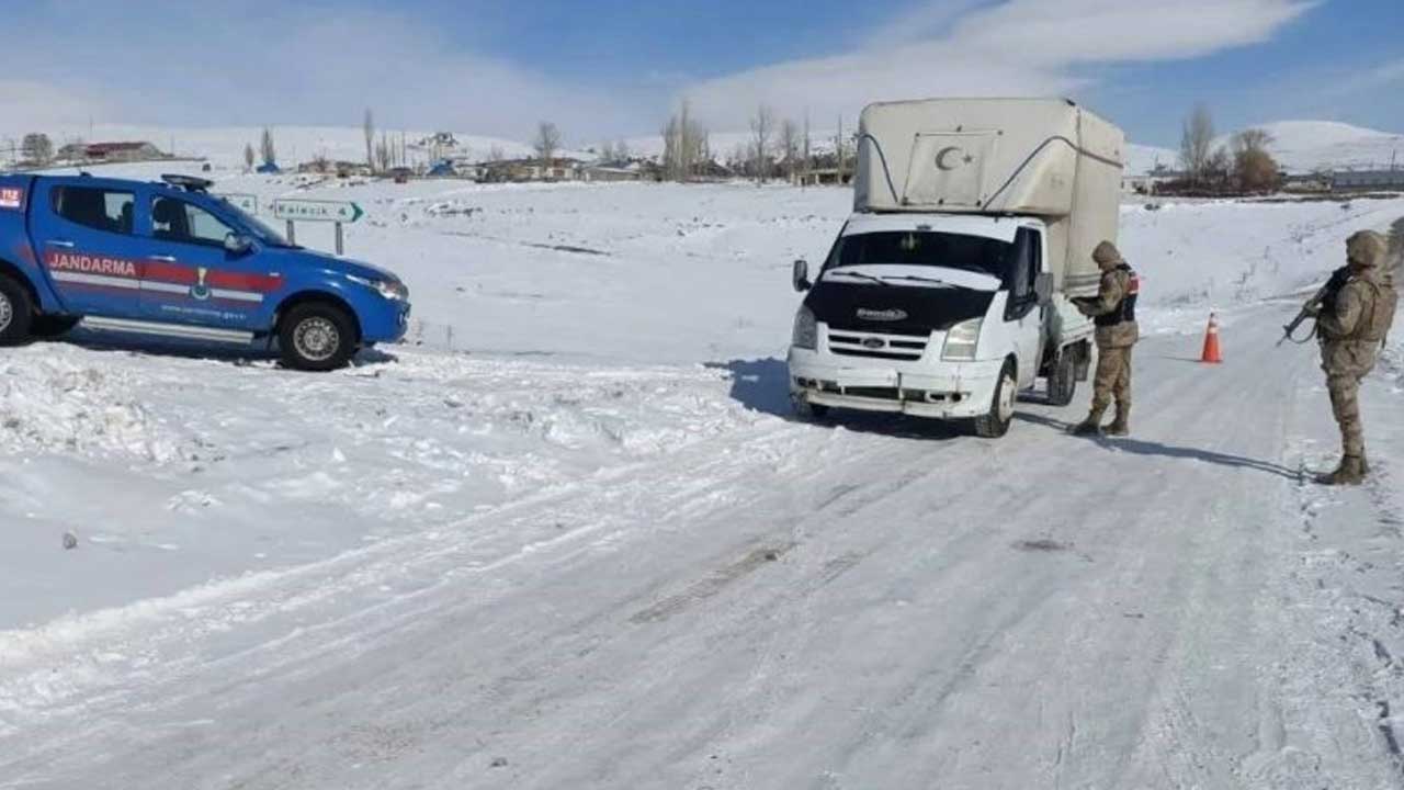 Kars’ta jandarmadan huzur ve güven uygulaması düzenlendi