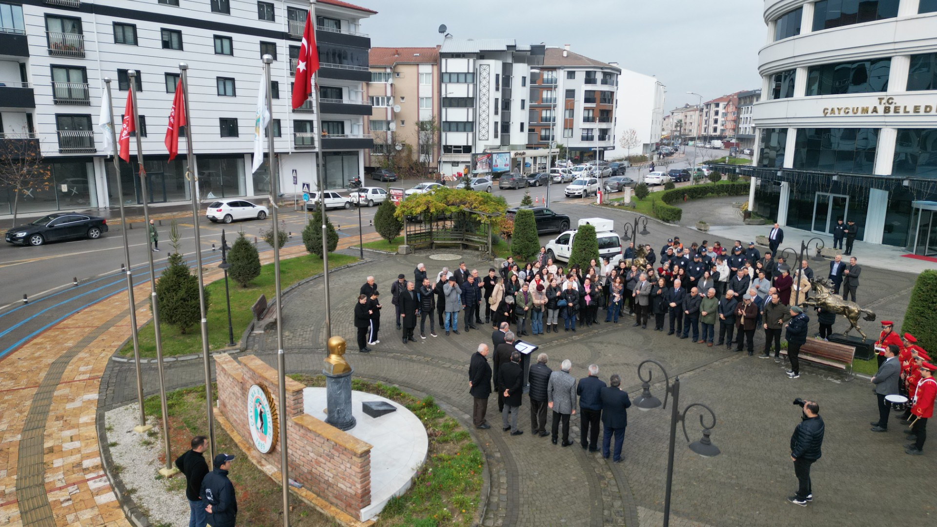 Çaycuma Belediyesinde 10002 Kalite Bayrağı da gönderde