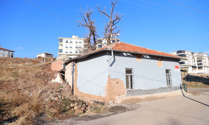 Terlemez Baba Türbesi restore ediliyor