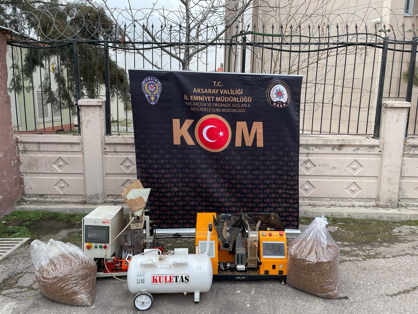 Aksaray’da 4 ayrı operasyon: Sahte alkol ve silahlar ele geçirildi!