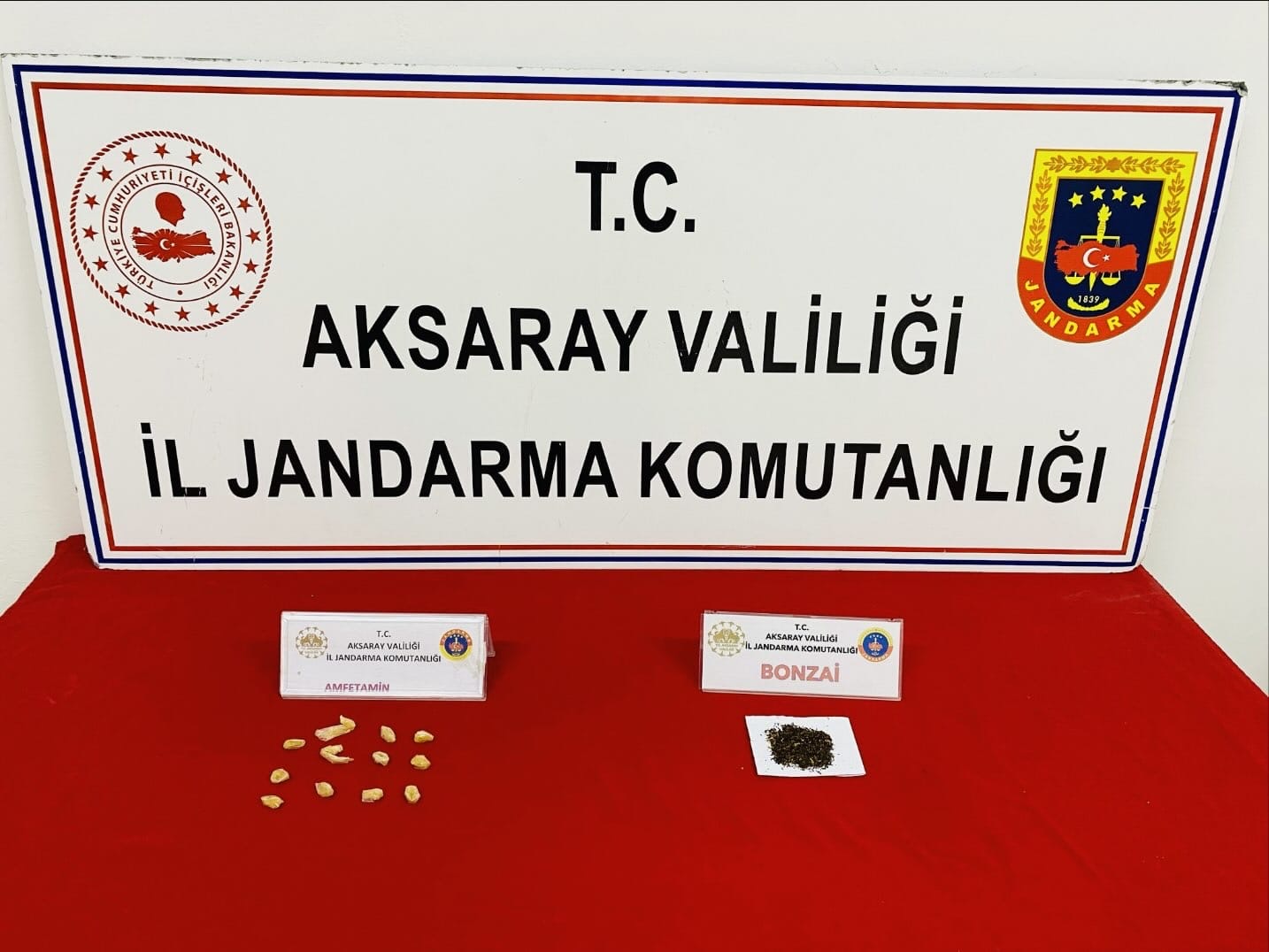 Adana’dan temin ettikleri uyuşturucuyu Aksaray’da satacaklardı!