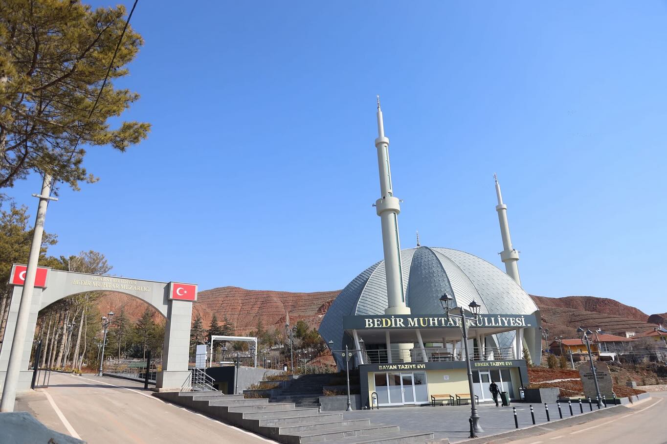 Bedir Muhtar Kabristanlığı’nda bayram hazırlıkları başladı
