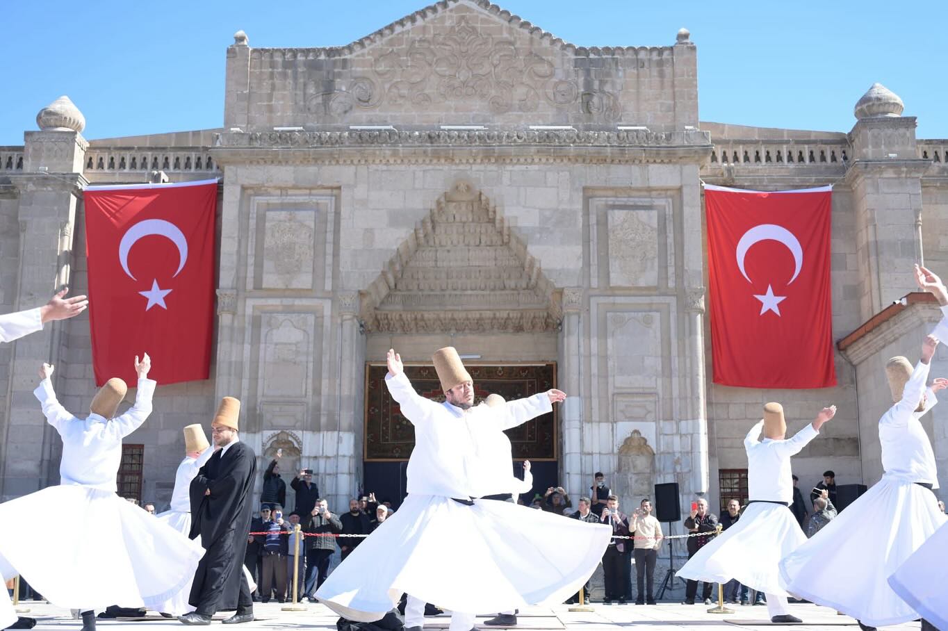 Belediyenin etkinlikleri ile Ramazan’ın ruhu Aksaray’ı sarıyor