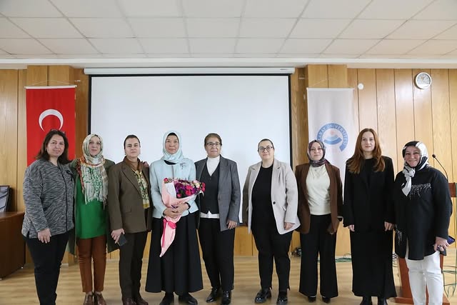 “Türk Kültüründe Kadın ve Aile” konferansı düzenlendi
