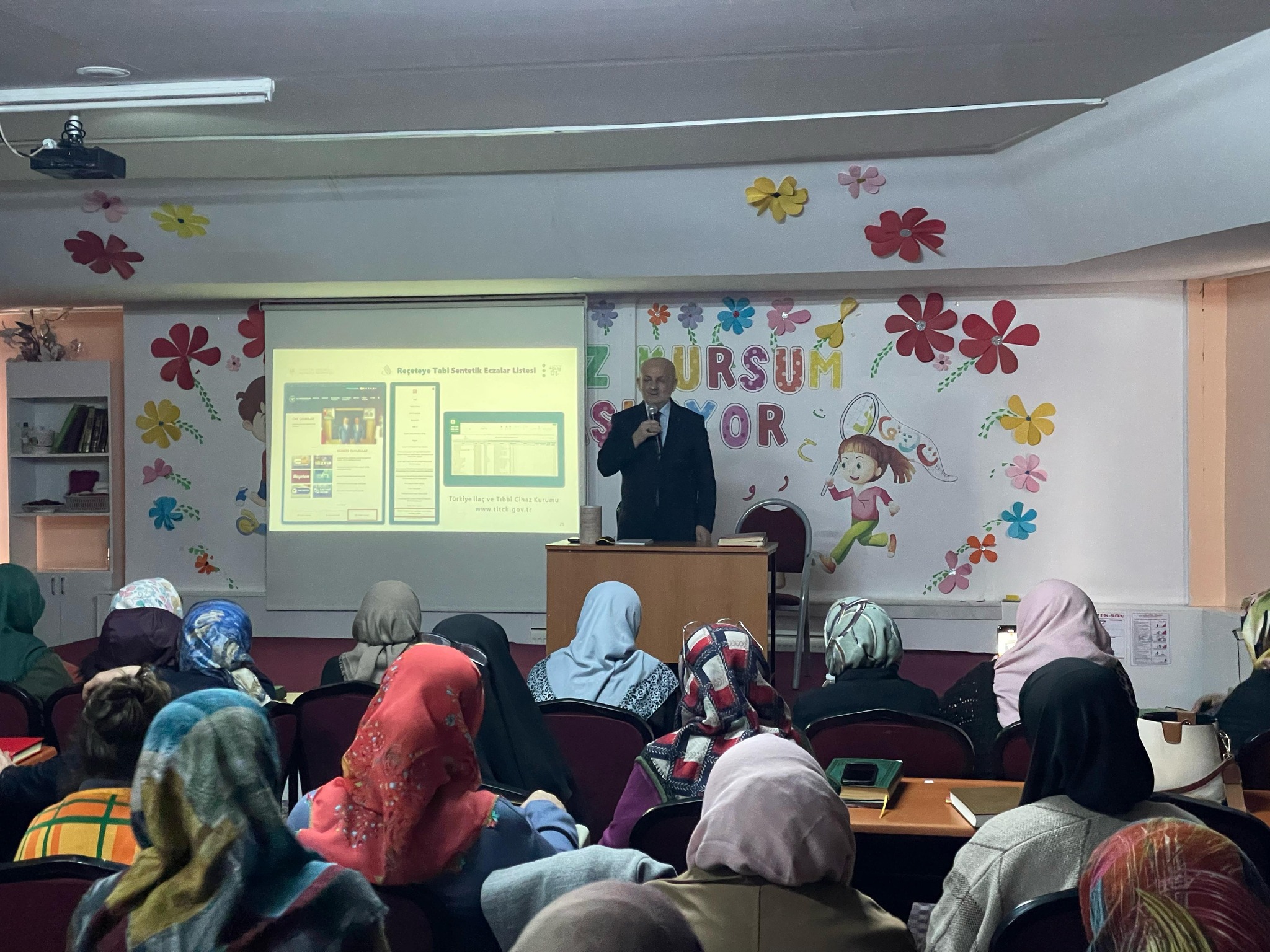 İl Müftüsü Işıldar, Bağımlılıkla Mücadele Seminerine katıldı
