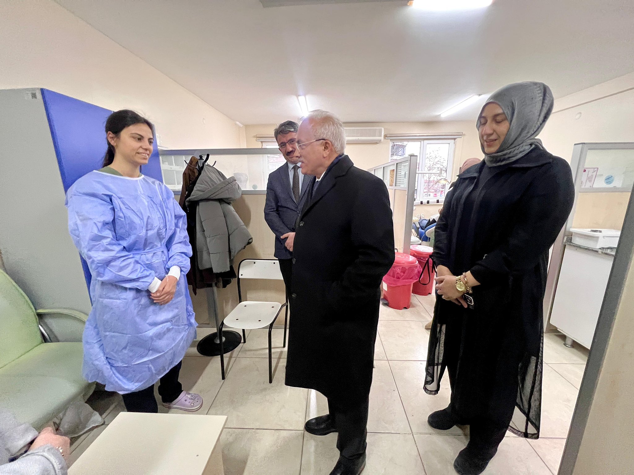 Vali Kumbuzoğlu’ndan Ağız ve Diş Sağlığı merkezine ziyaret