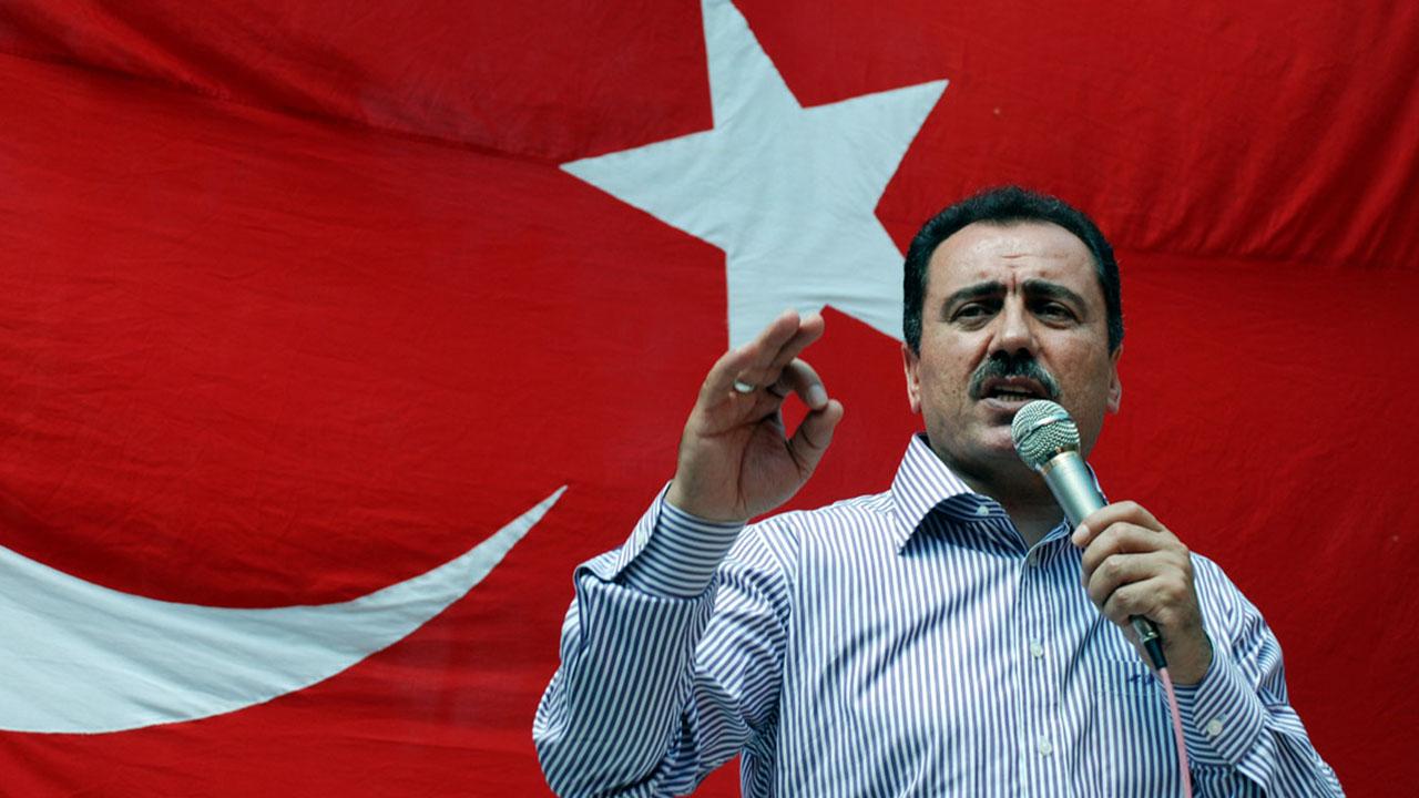Muhsin Yazıcıoğlu vefatının 16. yılında rahmet ve özlemle anılıyor!