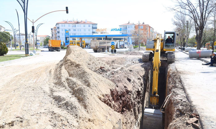 Büyük Bölcek Caddesi’nin alt yapı ve üst yapısı yenileniyor