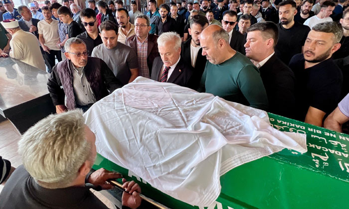 Şehit annesi Zeynep Delen’e veda!