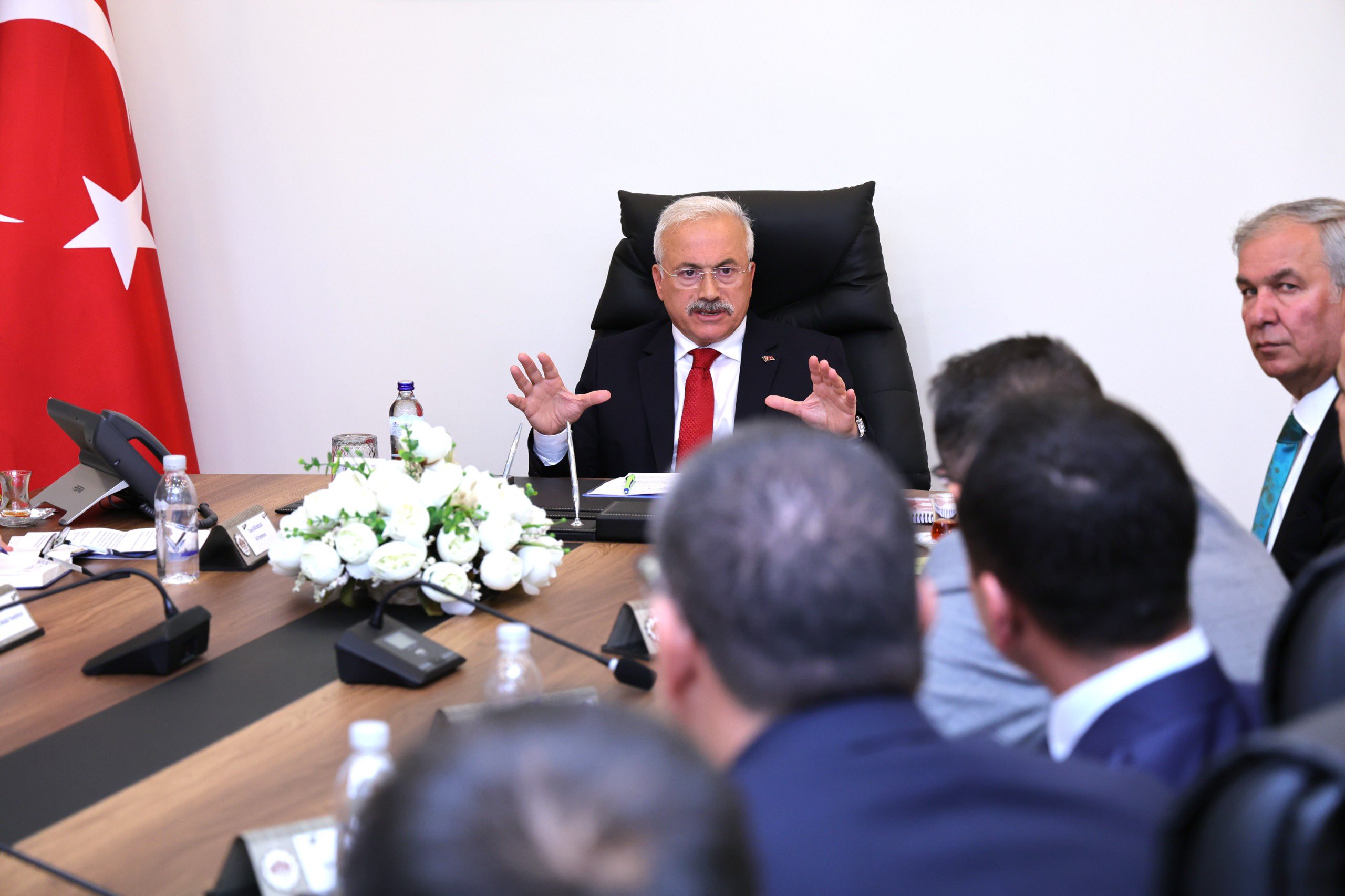Vali Kumbuzoğlu başkanlığında Eğitim Değerlendirme Toplantısı gerçekleştirildi