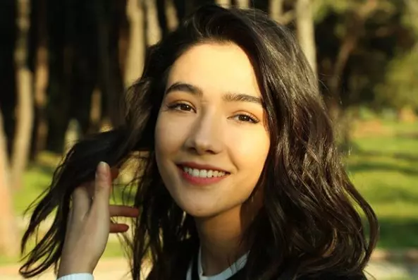 Aybüke Pusat kimdir?