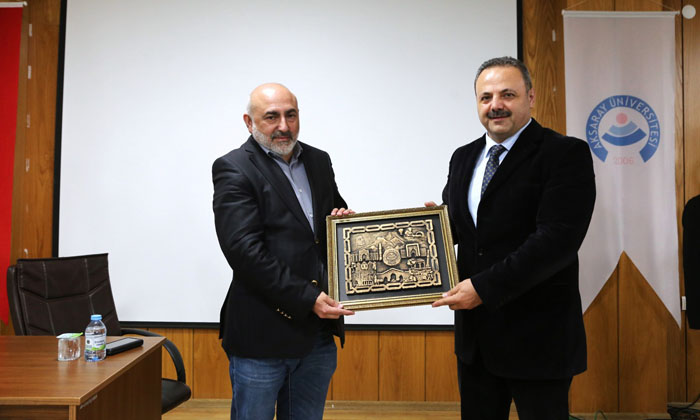 ASÜ’de Ortadoğu Dış Politikası konferansı