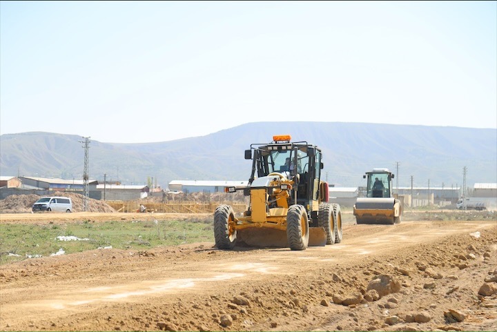 Aksaray Belediyesi, ulaşımı kolaylaştırmak için yeni yollar açıyor
