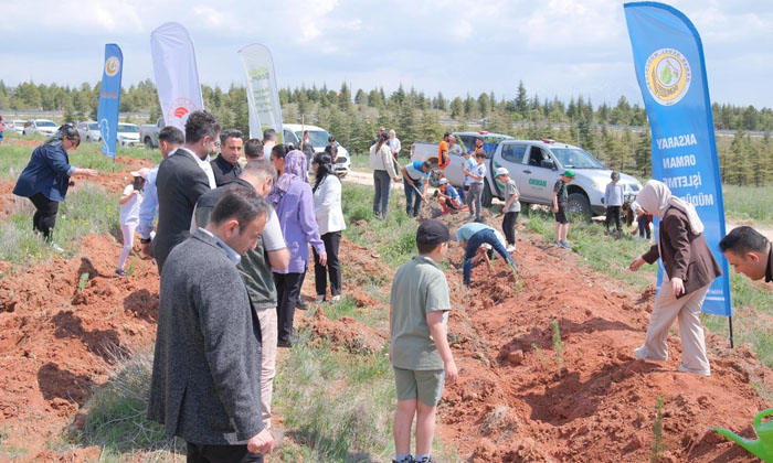 Dünya Astım Günü’nde farkındalık için fidanlar toprakla buluştu