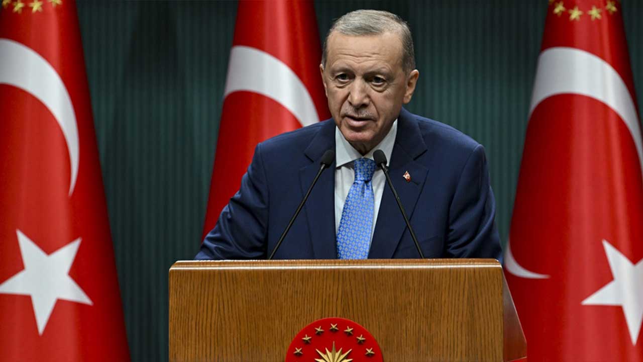 Cumhurbaşkanı Erdoğan: Eline mikrofon alıp sokağa çıkan herkes gazeteci değildir