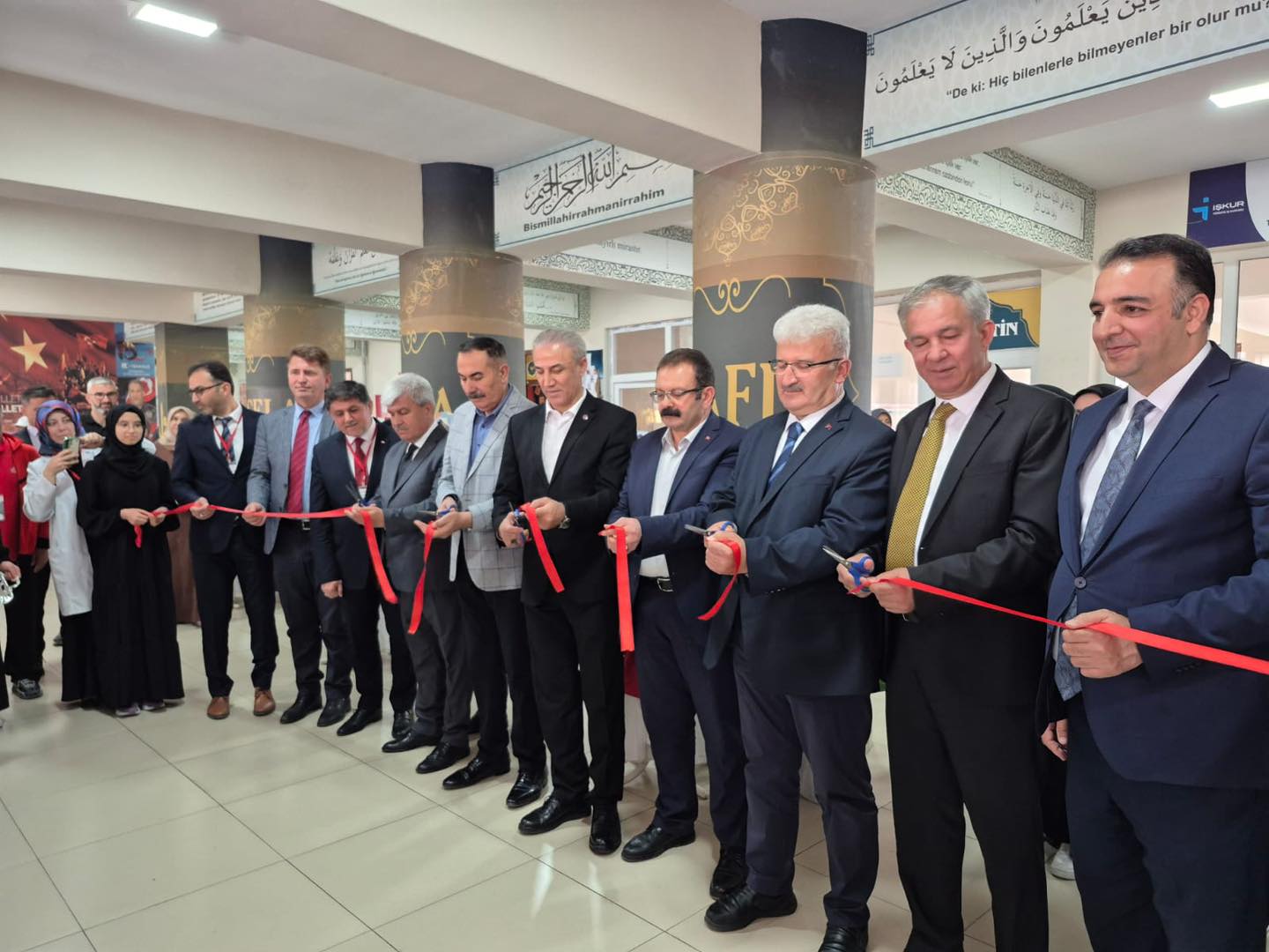TÜBİTAK 4006 Bilim Fuarı’nın açılışı yapıldı