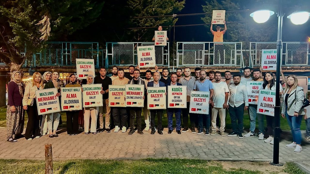 AK Parti Nevşehir Gençlik Kolları’ndan Avanos’ta Gazze’ye destek programı