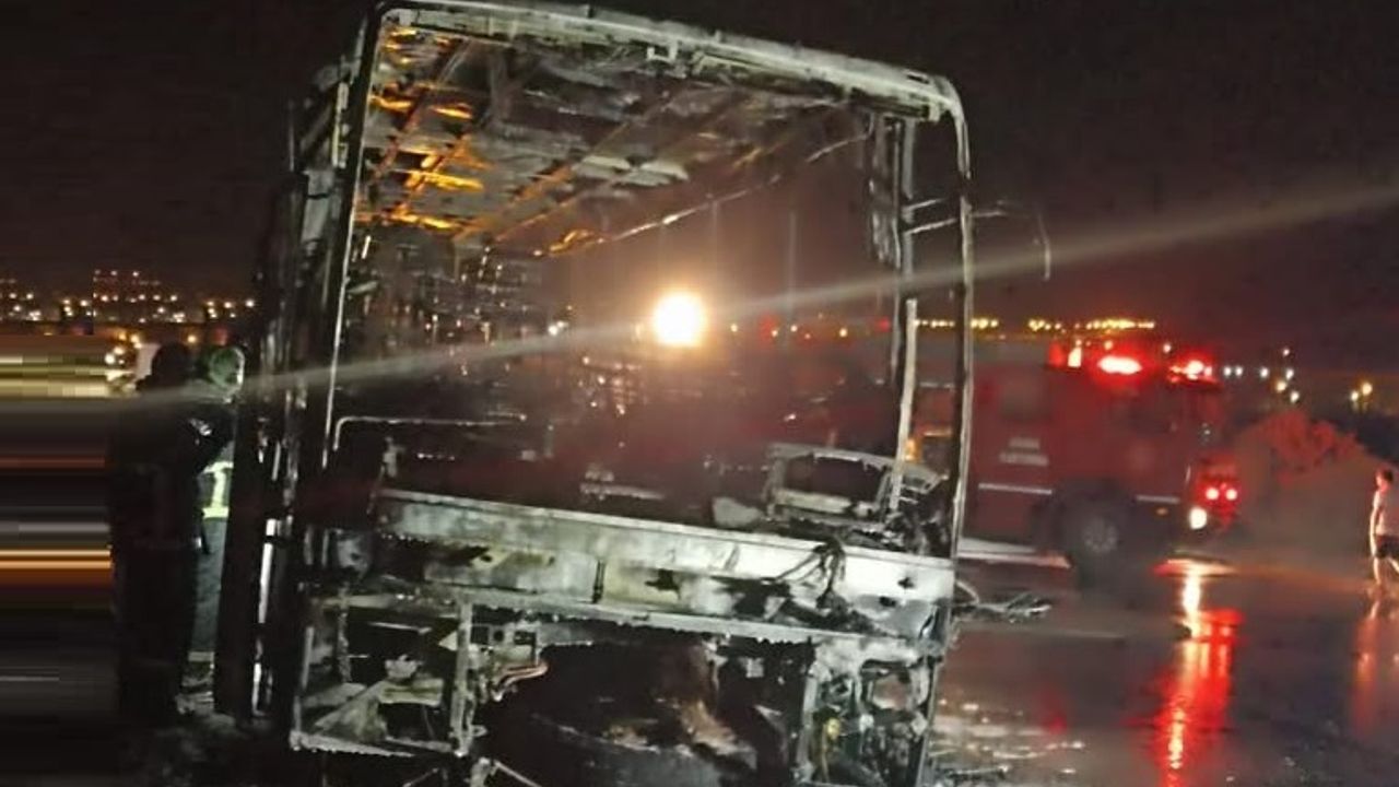 Nevşehir’den Şanlıurfa’ya Giden Yolcu Otobüsü Yandı