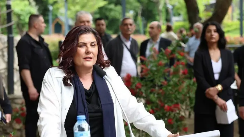 Özlem Çerçioğlu kimdir?