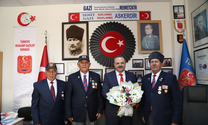 Aksaray Üniversitesi Rektörü Arıbaş, gazi derneklerini ziyaret etti