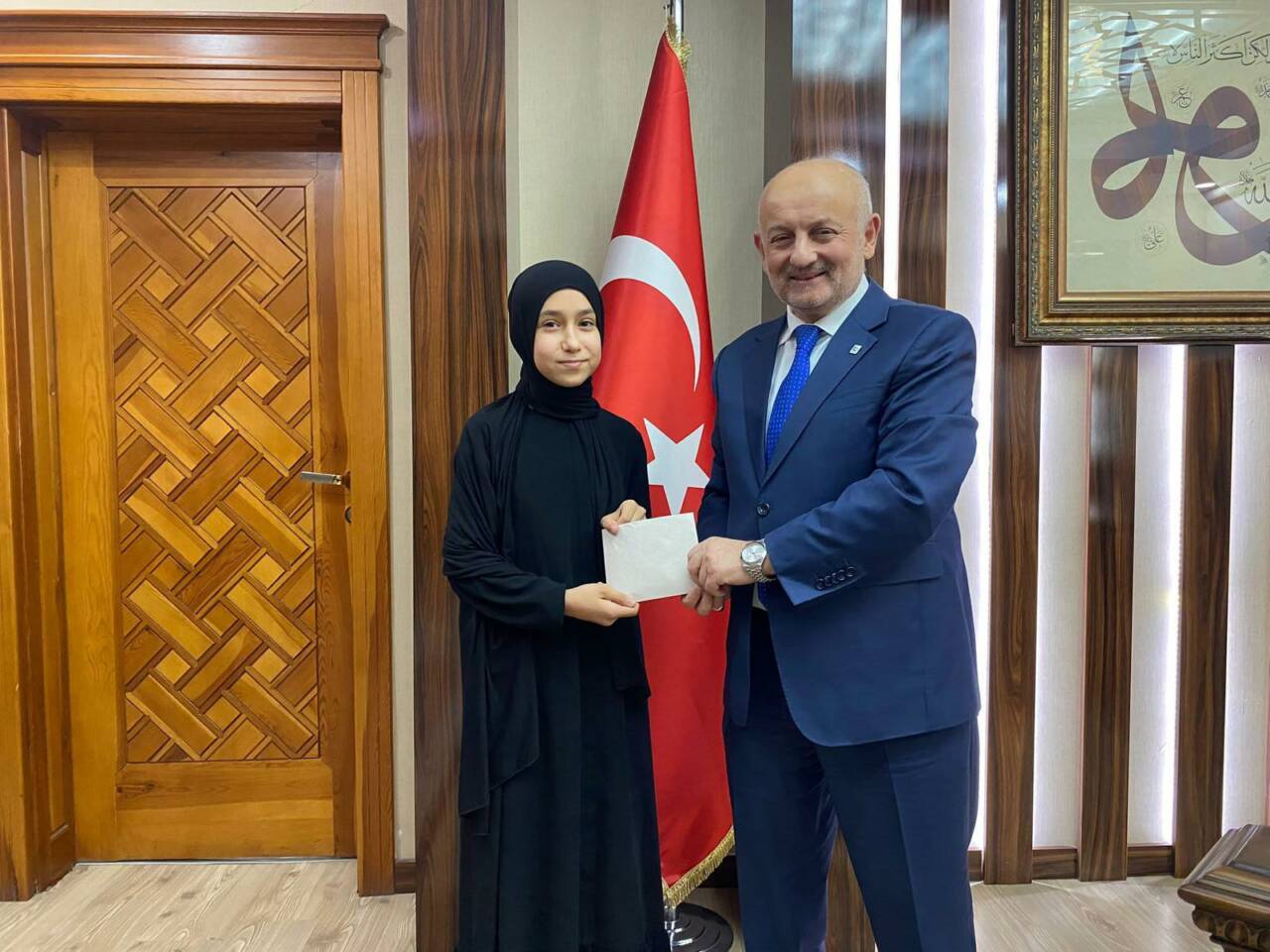 Aksaraylı Zehra Kevser Tunç hafızlık yarışmasında il birincisi oldu