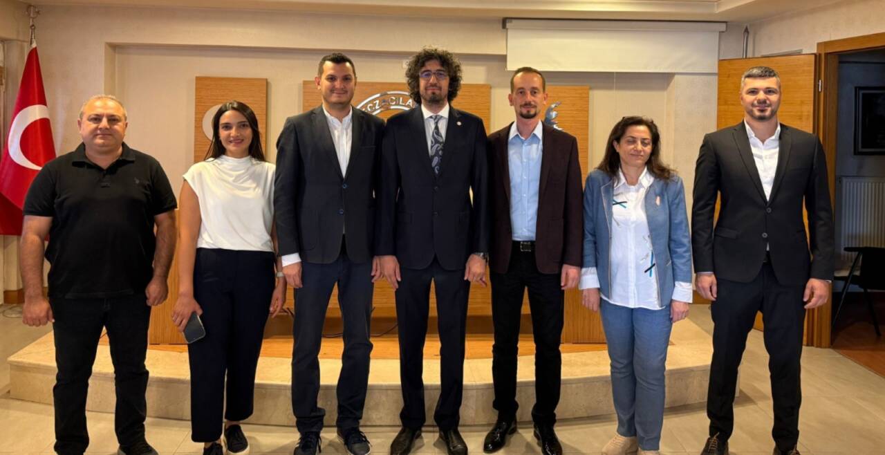 Aksaray Eczacı Odası’nda Raif Aksay güven tazeledi